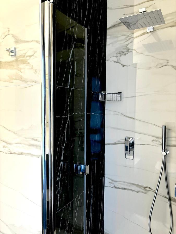 בארי Les Suites Di Adi Apt מראה חיצוני תמונה